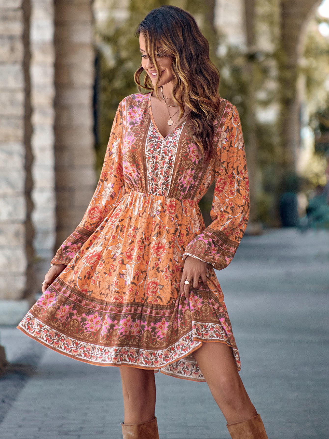 Robe Mi-Longue à Manches Longues et Taille Ajustée